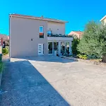 Apartment Coastal Zadar