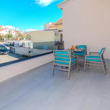 Coastal * زادار